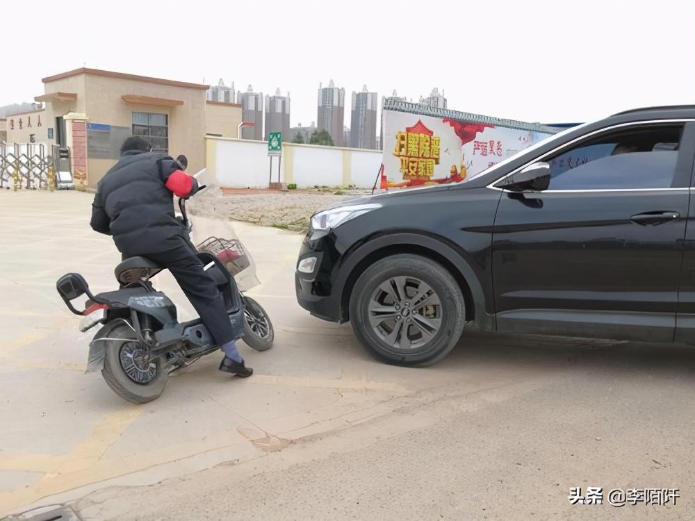 揭阳倒车碾压小女孩事件，关注后续，引发社会反思