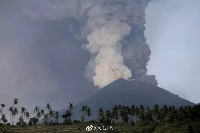 印尼火山喷发后的中国游客滞留危机，挑战与应对之道