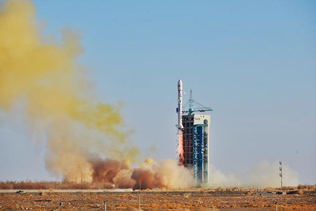 卫星发射现场直播指南，探索宇宙壮丽瞬间的神秘之旅