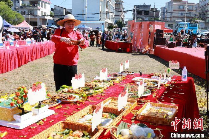 广西柳城华侨农场美食节，游客打卡热门胜地