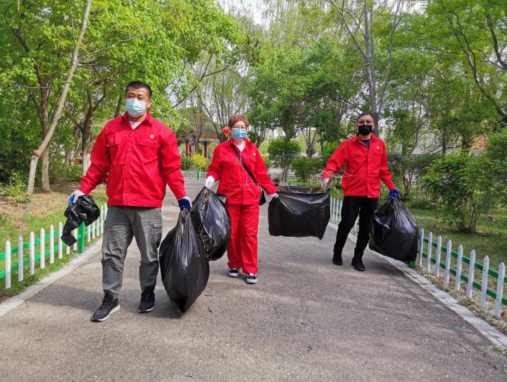 沈阳全市道路秋季补植行动启动，304条街道迎来绿色新篇章