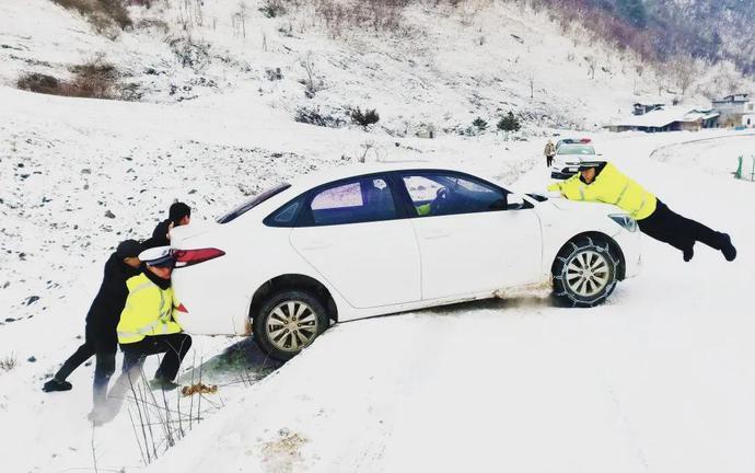 风雪中的行者，视觉独特出行体验