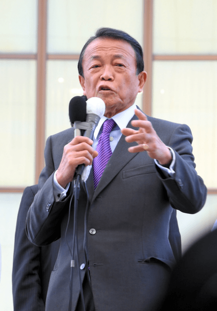 麻生太郎，时代之声的独特解读者